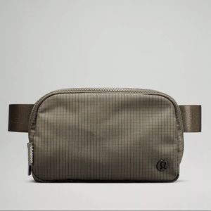 lululemon athletica Olive Crossbody Bag